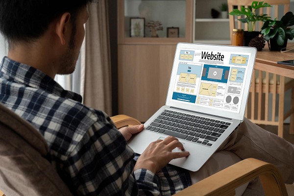 Já tenho um site antigo: quando vale mais reformar ou criar do zero?